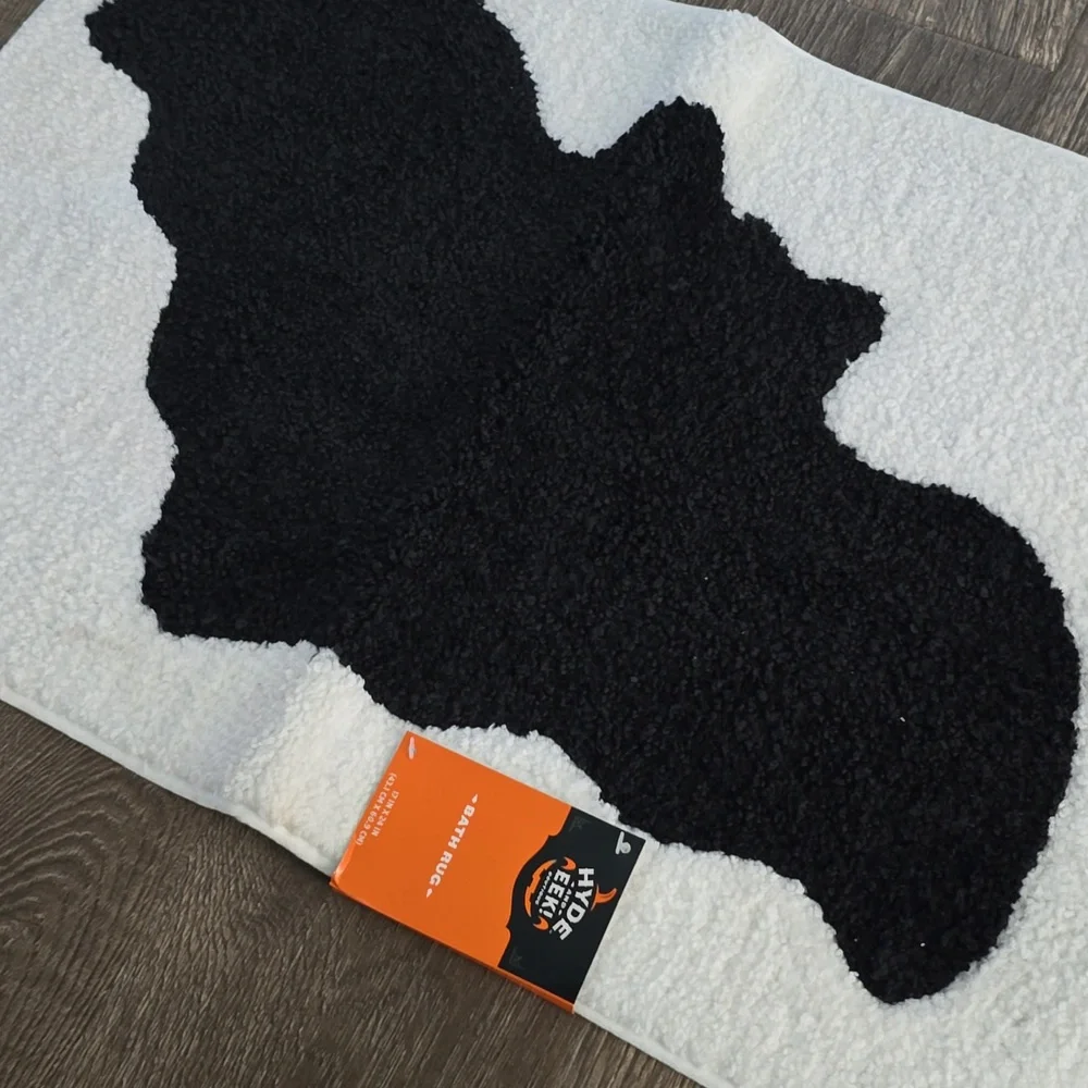 HYDE & EEK Black and White Bat-Shaped Bath Rug
